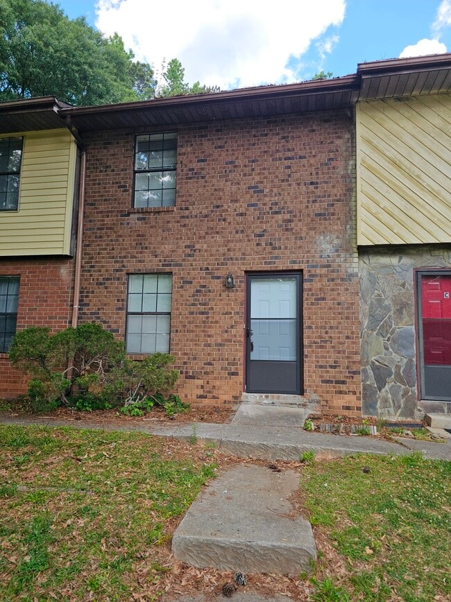 Photo - 490 S Jeff Davis Dr