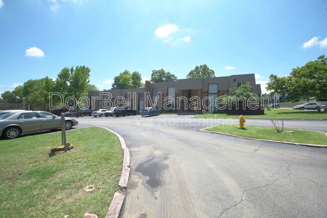 Photo - 4316 E 67th St Condo Unit 668