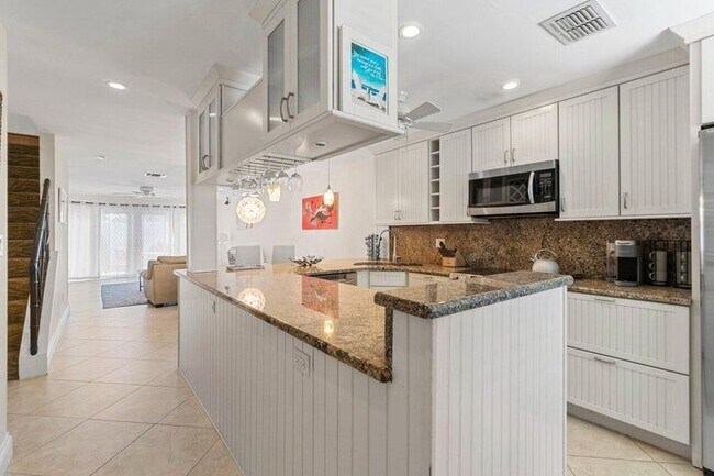 Photo - 842 SE 19th Ave