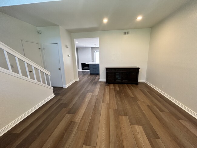 Photo - 340 Fallingstar