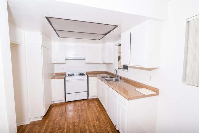 Firmona Apts