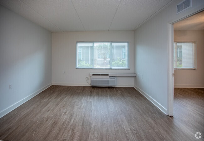 1BR,1BA-580SF