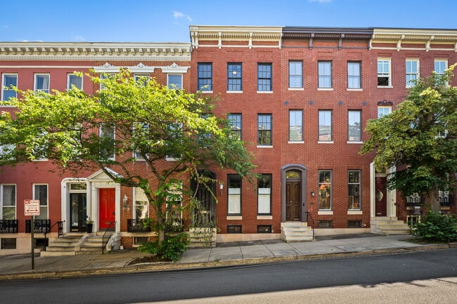 Building Photo - 1427 Bolton St Unit 2