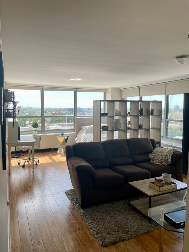 Photo - 3550 N Lake Shore Dr Unidad 1213 Rental