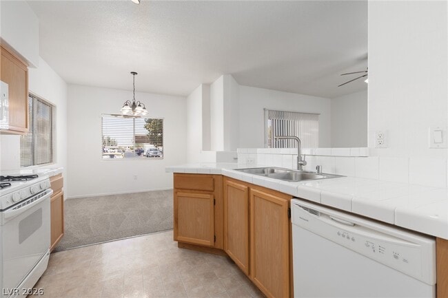 Photo - 1050 E Cactus Ave Unit 1101