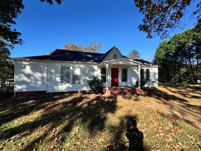 Photo - (PAINTING AND CLEANING TO STILL BE COMPLET...