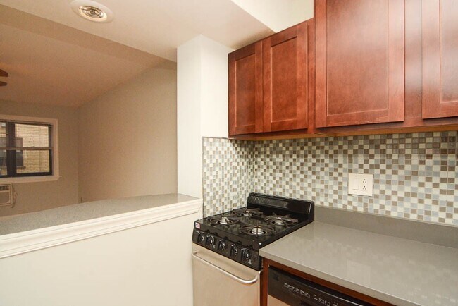 Photo - 448 W Barry Unit 613