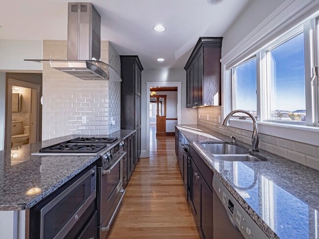 Photo - 8 Putnam Rd Unit 8