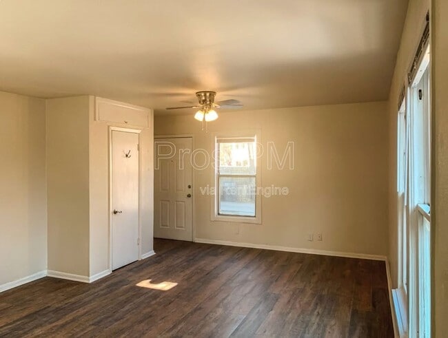 Photo - 4926 Reiger Ave Unidad B