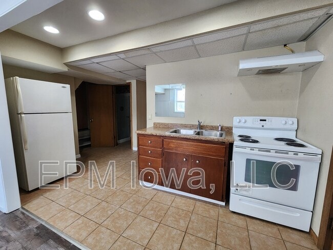 Photo - 604 W Seerley Blvd