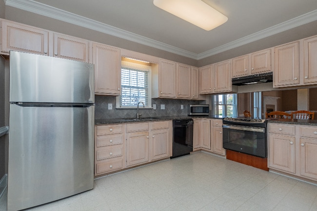 Photo - 101 St Charles Ct