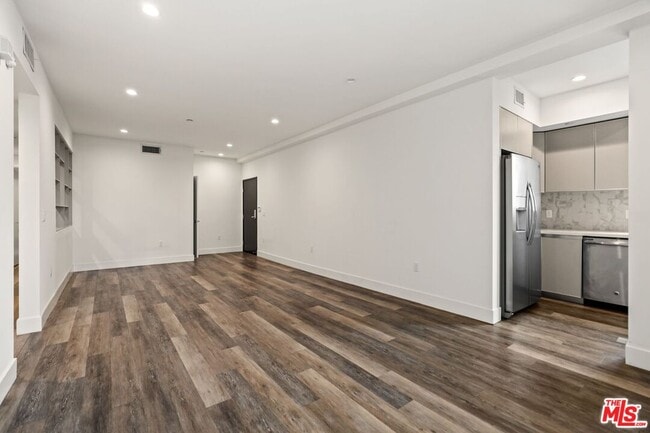 Photo - 2321 Fox Hills Dr