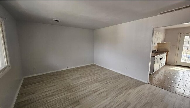 Building Photo - 235 12th St Unit 2A