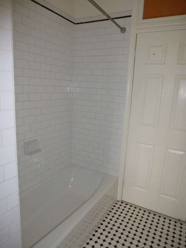 Photo - 14 14th St NE Unidad 2