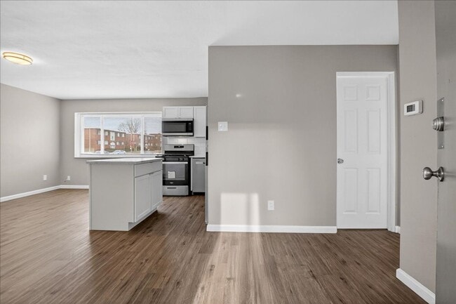 Photo - Doctor Morgan Ford Unit 3530-F