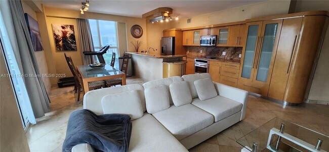 Building Photo - 17555 Atlantic Blvd Unit PH2