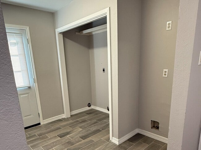 Photo - 3105 Medio Ct