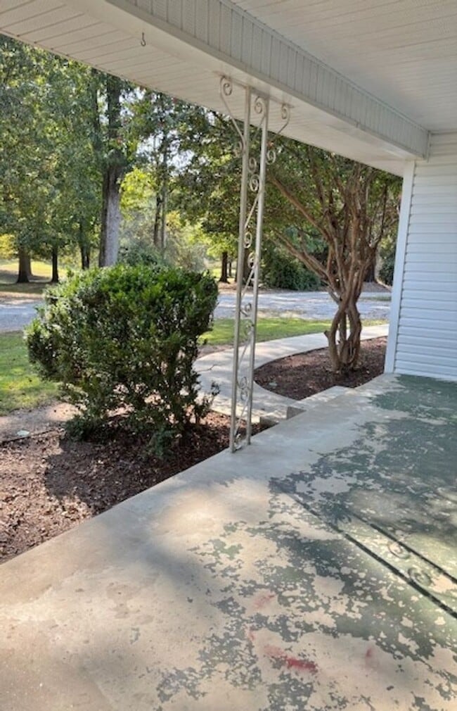 Photo - 3 Bedroom, 2 Bath home.