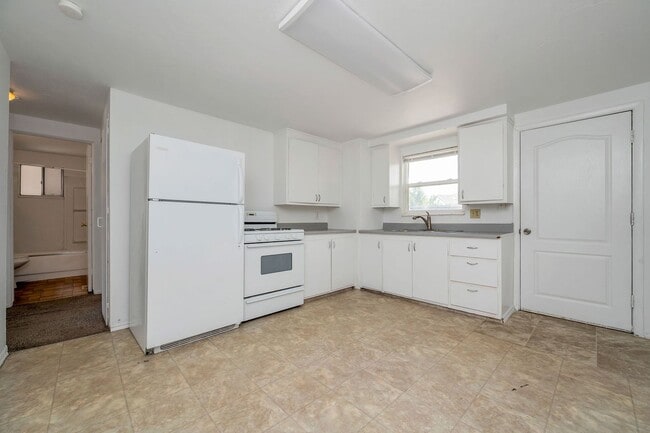 Photo - 8228 S 1750 W