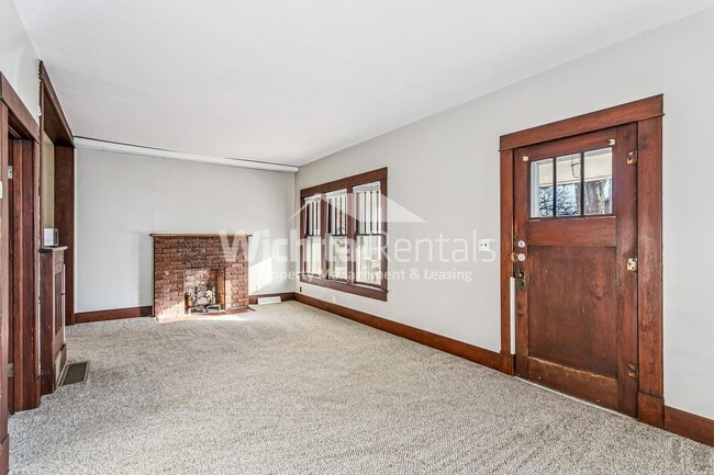 Photo - Newton house available for rent!