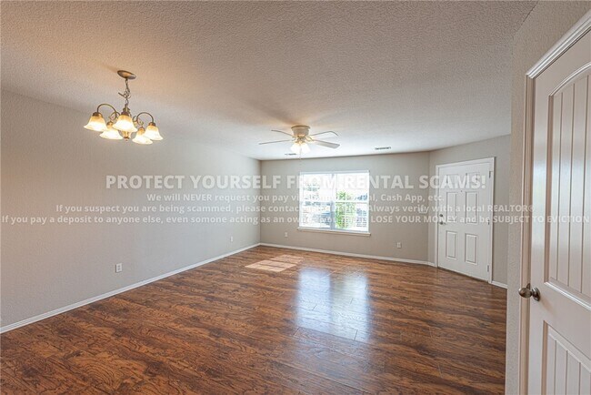 Photo - 1137 S Holland Dr