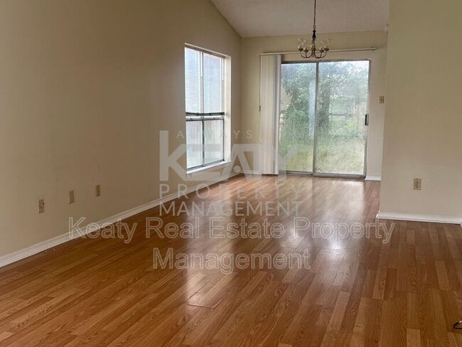 Building Photo - 127 Marietta Dr