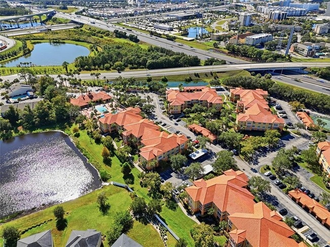 Photo - 5447 Vineland Rd Unit 1205