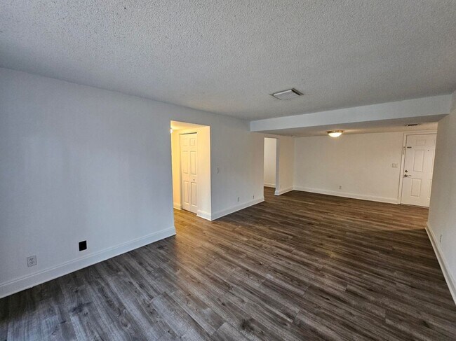 Photo - 120 Sparrow Dr