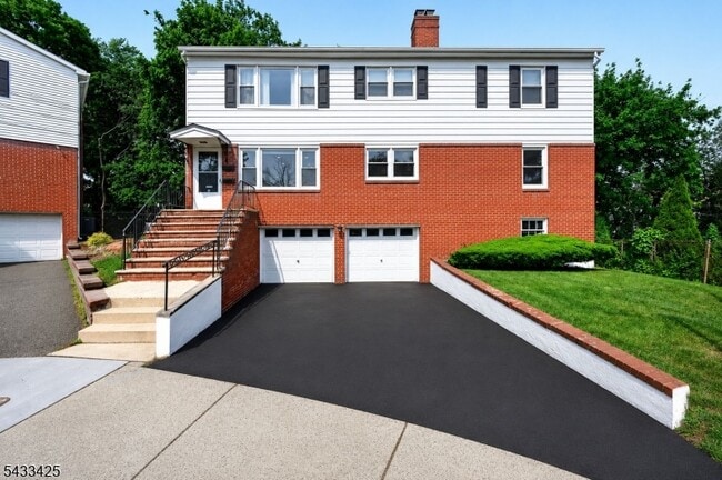 Building Photo - 21 Troy Ct Unit 1