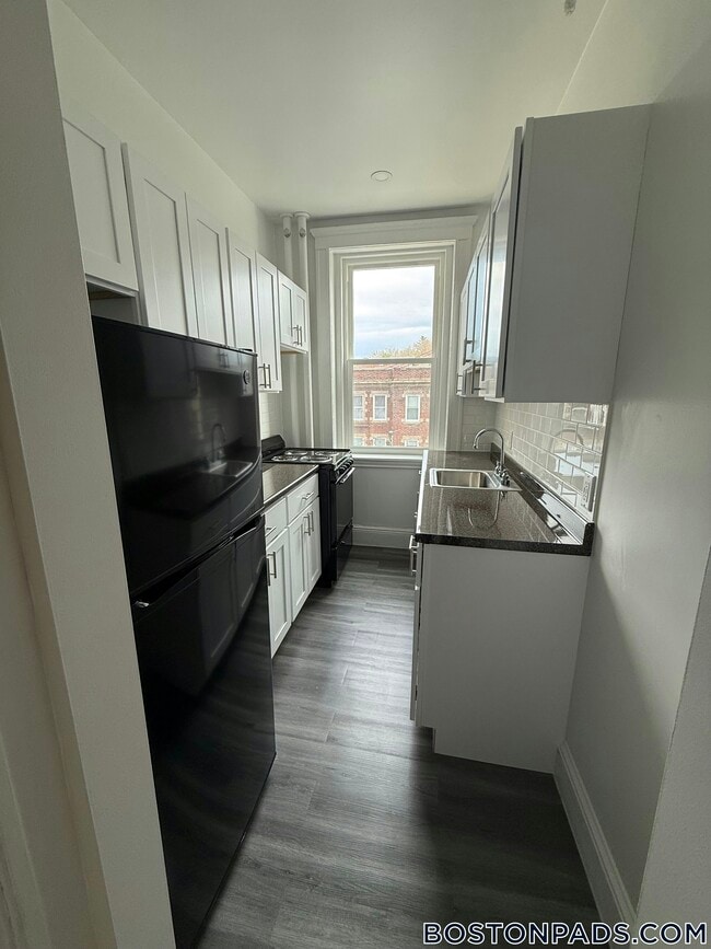 Photo - 109 Brainerd Rd Unidad 12