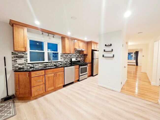 12 Louise Rd