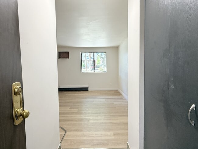 Photo - 650 Cameron Ave Unit 105