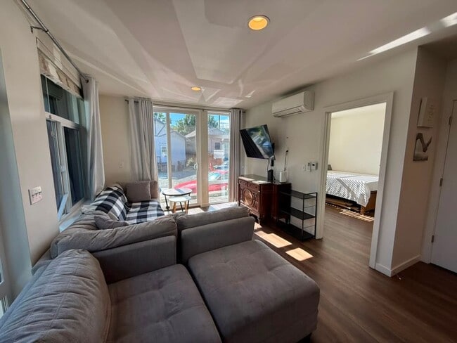 Photo - Fully Furnished - 9 Bed 3 Bath U-District Home!