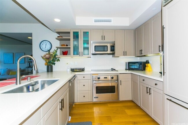 Photo - 1551 Ala Wai Blvd