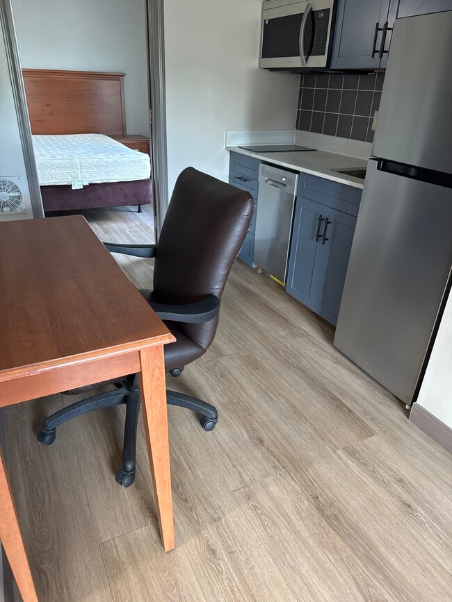 Photo - 154 East St Unit Furnished or Unfurnished