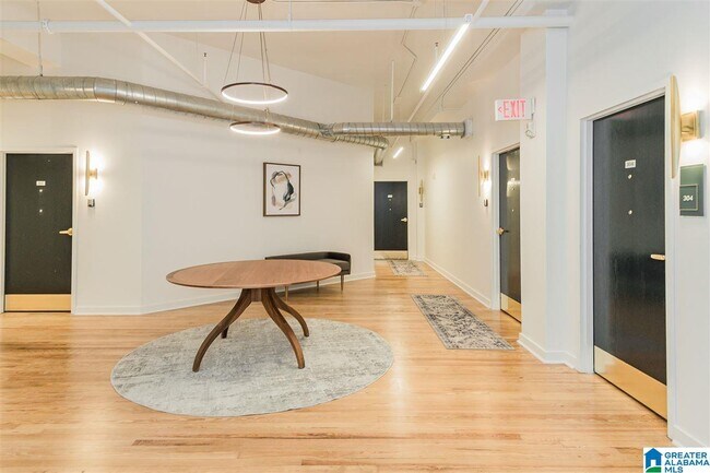 Photo - 300 20th St N Unidad 308