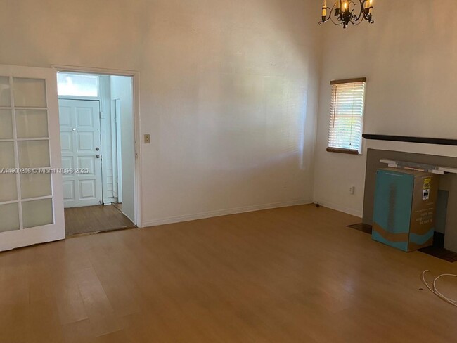 Photo - 1042 SW 11th Ave