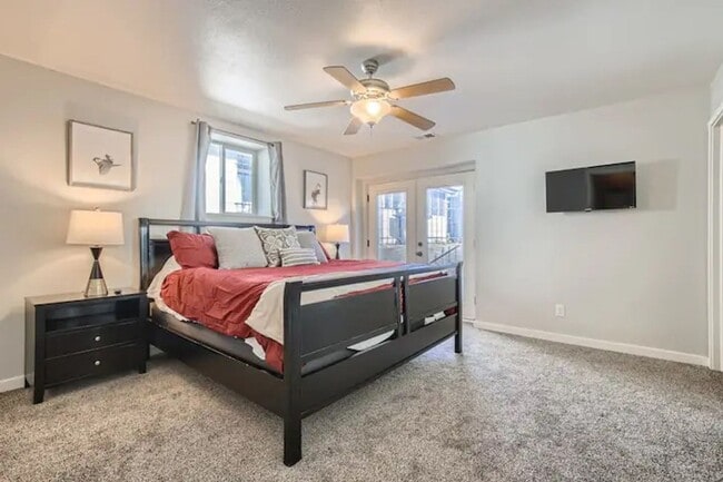 Photo - $0 DEPOSIT OPTION. 2BED/1BATH BERKLEY NEIGHBORHOOD HOME! Unit B