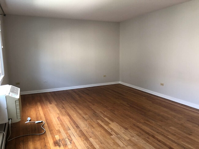 Photo - 1116 Greenleaf Ave Unit 1G