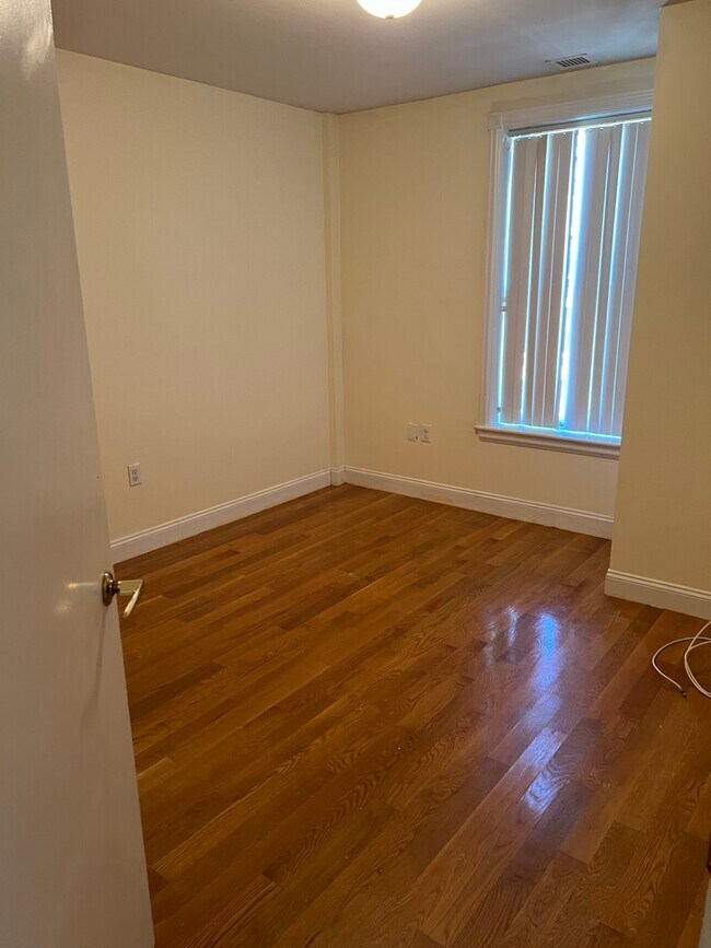 90 Westland Ave Unit 504
