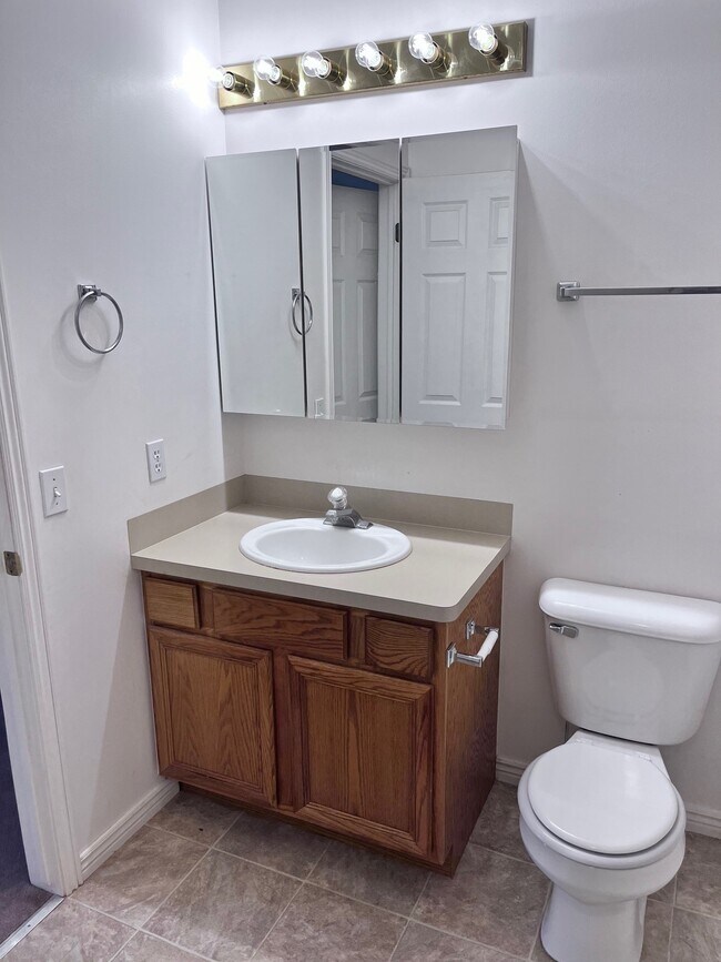 Photo - 280 E 700 S