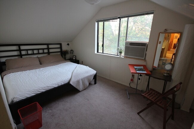 Photo - Quiet Upstairs Apartment in Provo |Available Now| Unidad 413