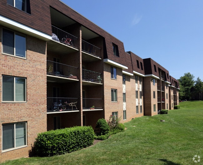 Oakton Park Apartments Fairfax, VA