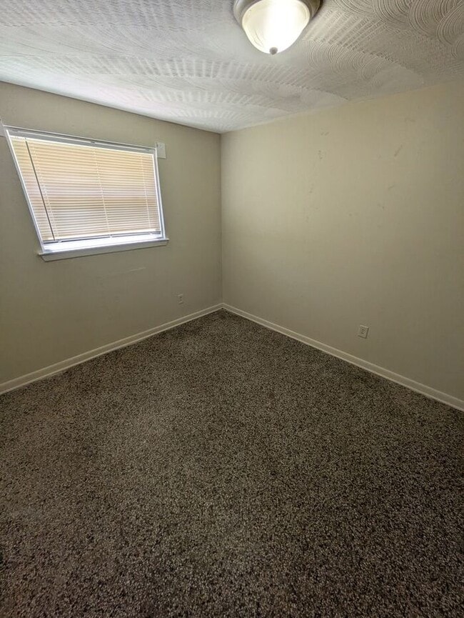 Photo - 2BD/1BA Unit in Hickory