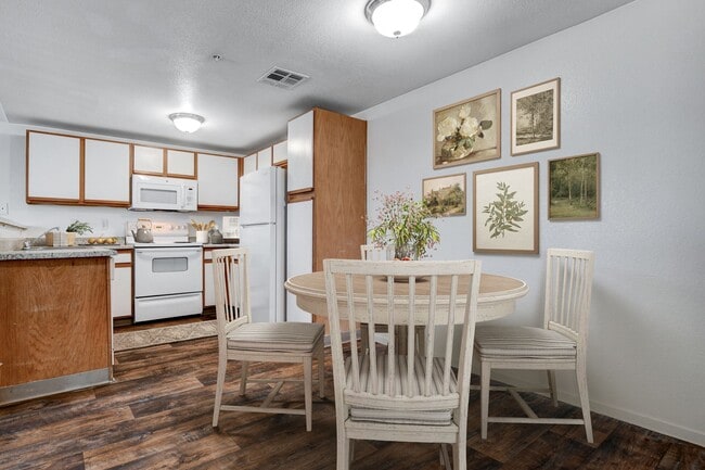 Photo - Maryland Villas Apartments