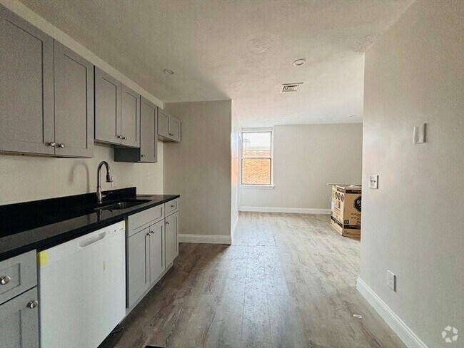 Building Photo - 94 Eastern Ave Unit 3 Rental
