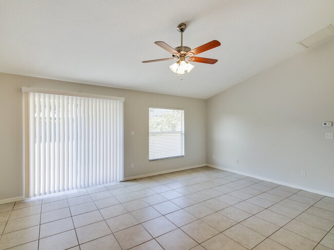 Photo - 918 Palm Forest Ln