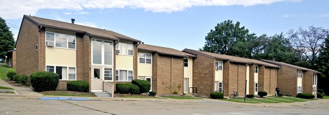 Hilltop Manor Apartments - Hilltop Manor Apartments