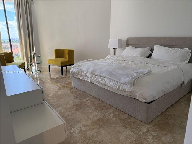 Photo - 3610 Yacht Club Dr