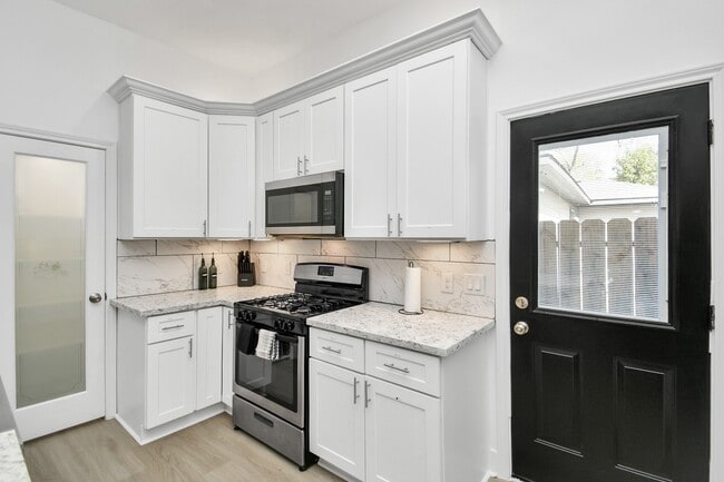 Photo - 7031 Eastwood St